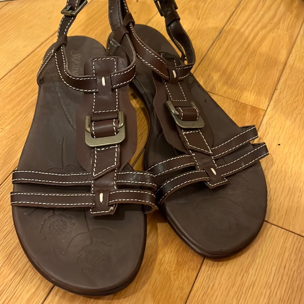 St John's Bay Brown Leather Strappy Sandals Size 9